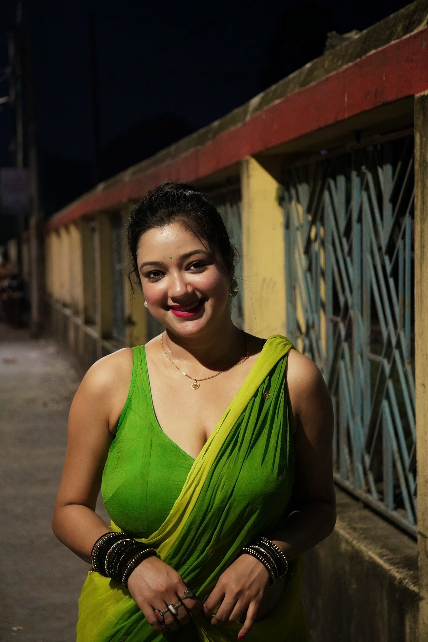 Premium Ahmedabad Call Girls Service - 100% Genuine Escorts